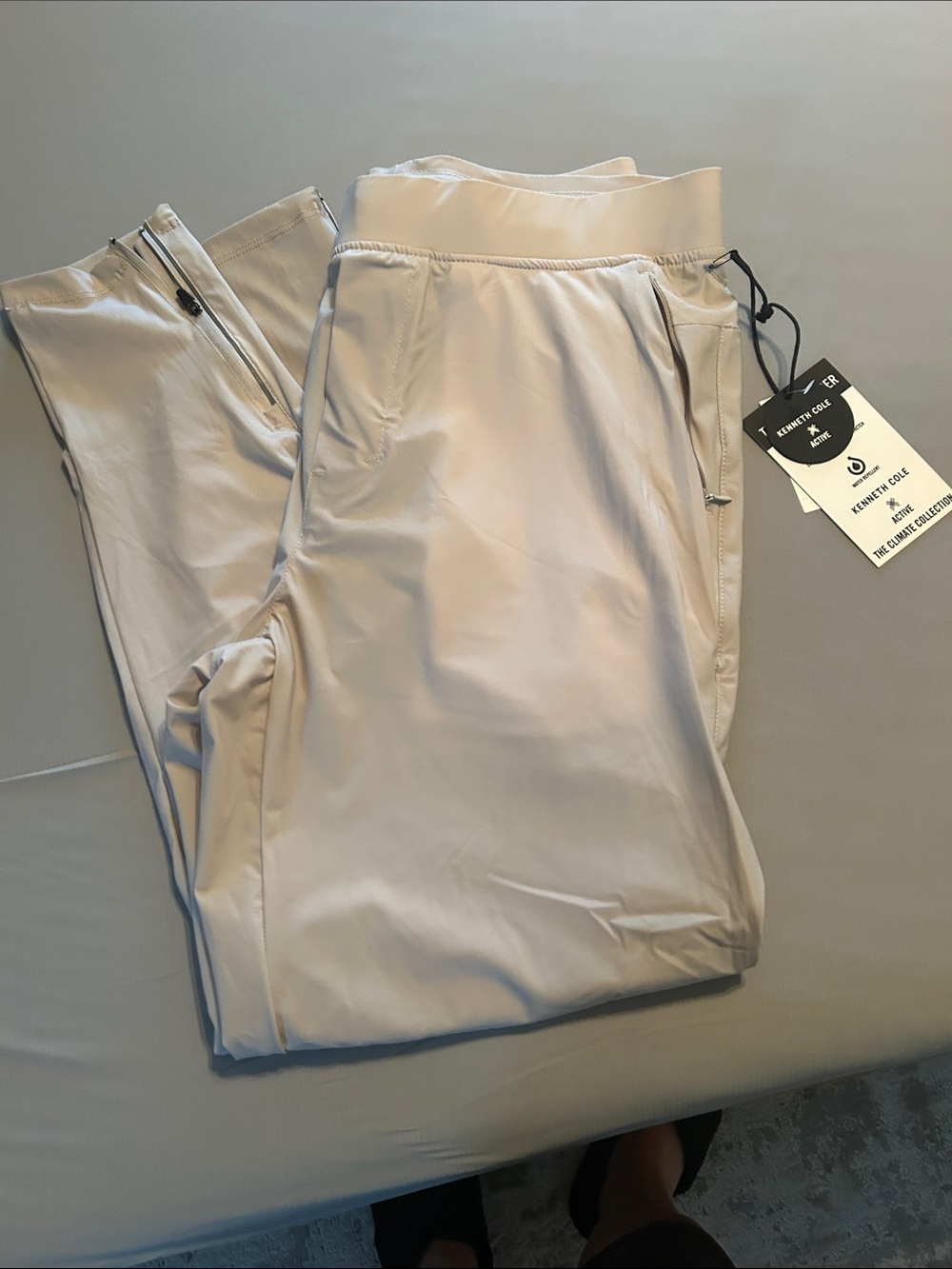 Kenneth Cole Men’s Light Beige Jogger Sweatpants